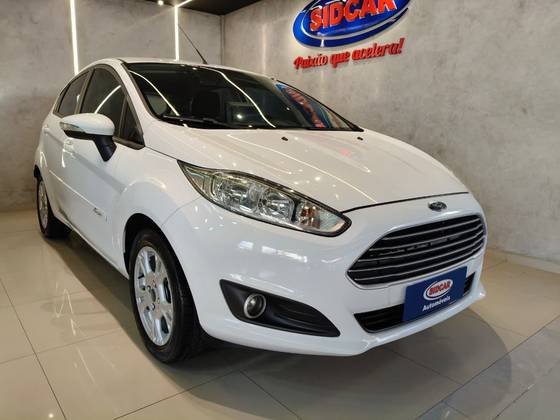 FORD FIESTA 1.6 SE HATCH 16V FLEX 4P POWERSHIFT FORD FIESTA 1.6 SE HATCH 16V FLEX 4P POWERSHIFT